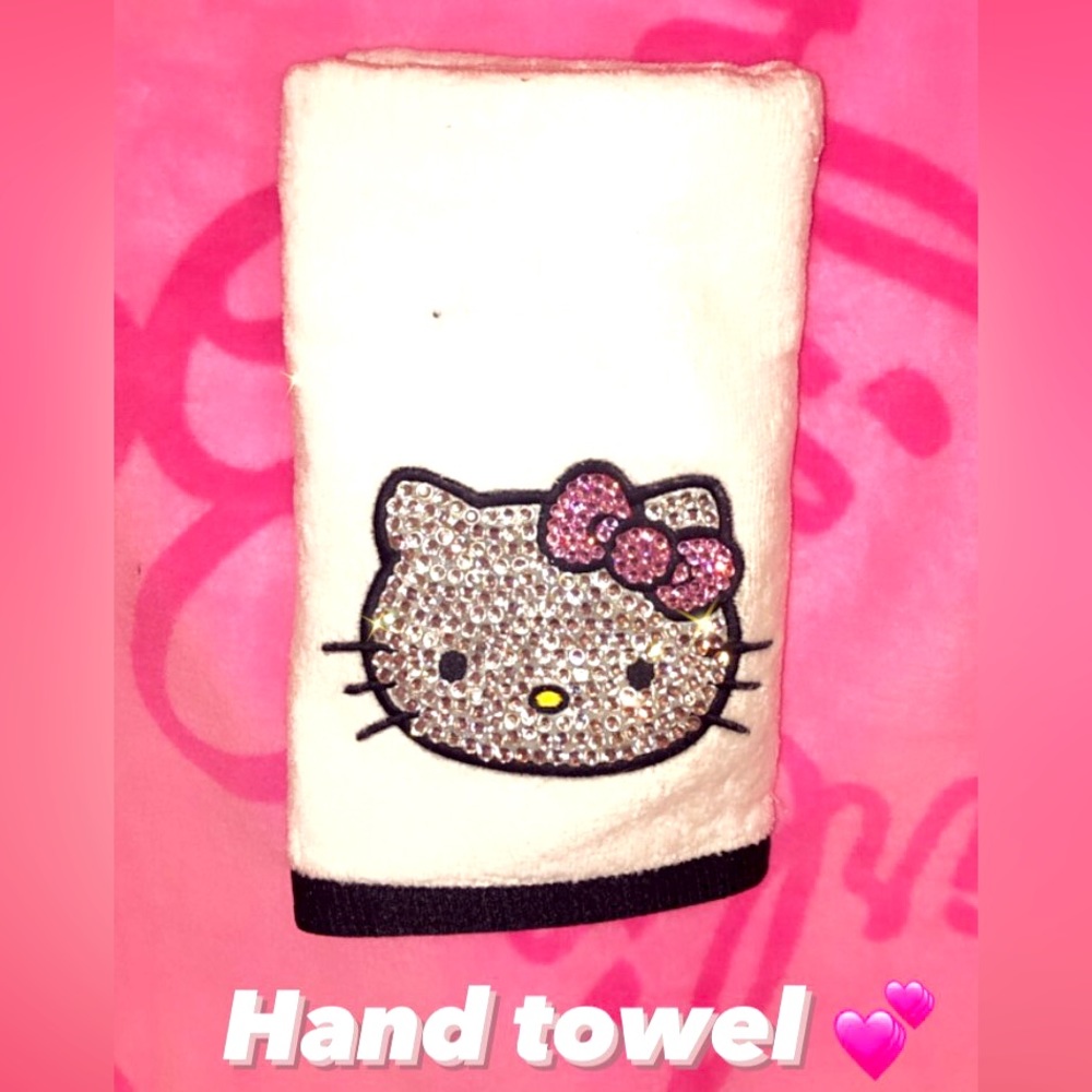 💗New CUSTOM BEDAZZLED RHINESTONE BLING HELLO KITTY SANRIO TOWEL